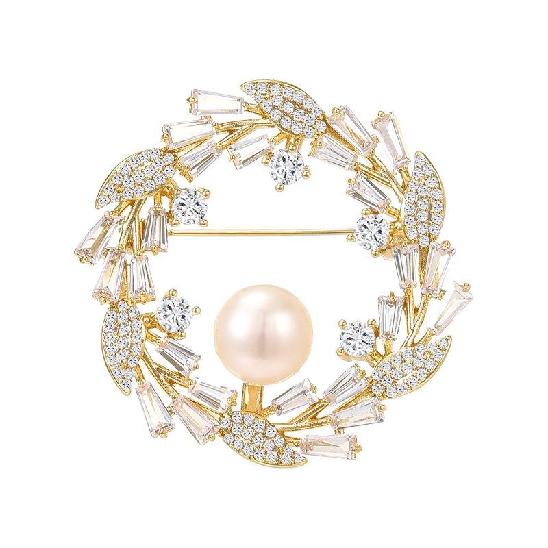 Pearl Brooch Women's High-end Silk Scarf Buckle Corsage Pin Annual Trend Niche Design Sense Decorative Accessories