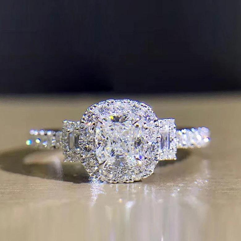 

Hui Zhi Yi 2032 S925 Silver Asscher Cut Three-Stone Engagement Ring Size 5 белый