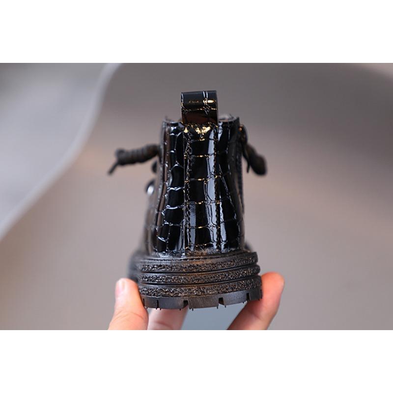 Çocuk Botları 2024 Sonbahar Erkek Patent Deri Ayakkabılar İngiliz Tarzı Retro Kız Ayakkabıları Moda