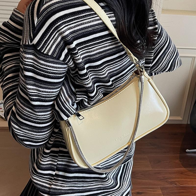 Niche design underarm bag hand carry small bag women's 2025 tide high-end chain bag shoulder messenger bag