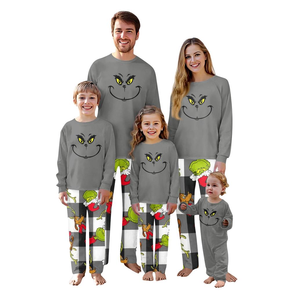 Passende Familiensets mit Weihnachtsmotiven, Langarmshirts und Hosen