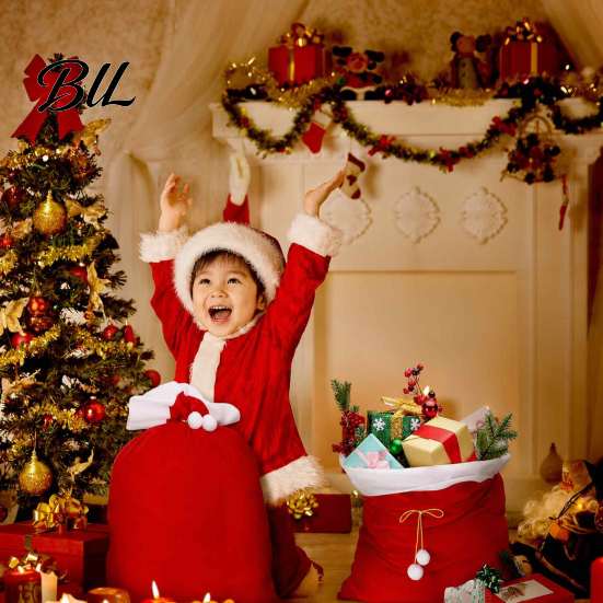 Christmas Decorative Treat Bags Velvet Santa Gift Bags, Large Red Soft Fabric Present Sack with Drawstring Closure, Reusable Claus Bag for Holiday