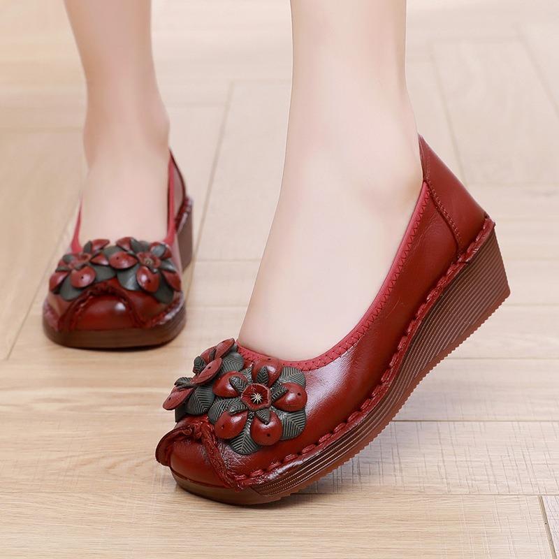 2026 New Genuine Leather Floral Embroidery Slip on Casual Shoes Comfortable Wedge Heel Anti Slip Soft Sole Shoe