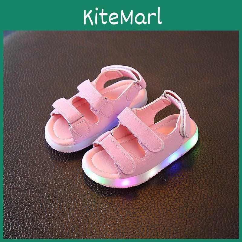 Adorable Children Casual Flashing Light Sandals With Soft Bottom And Timeless Design