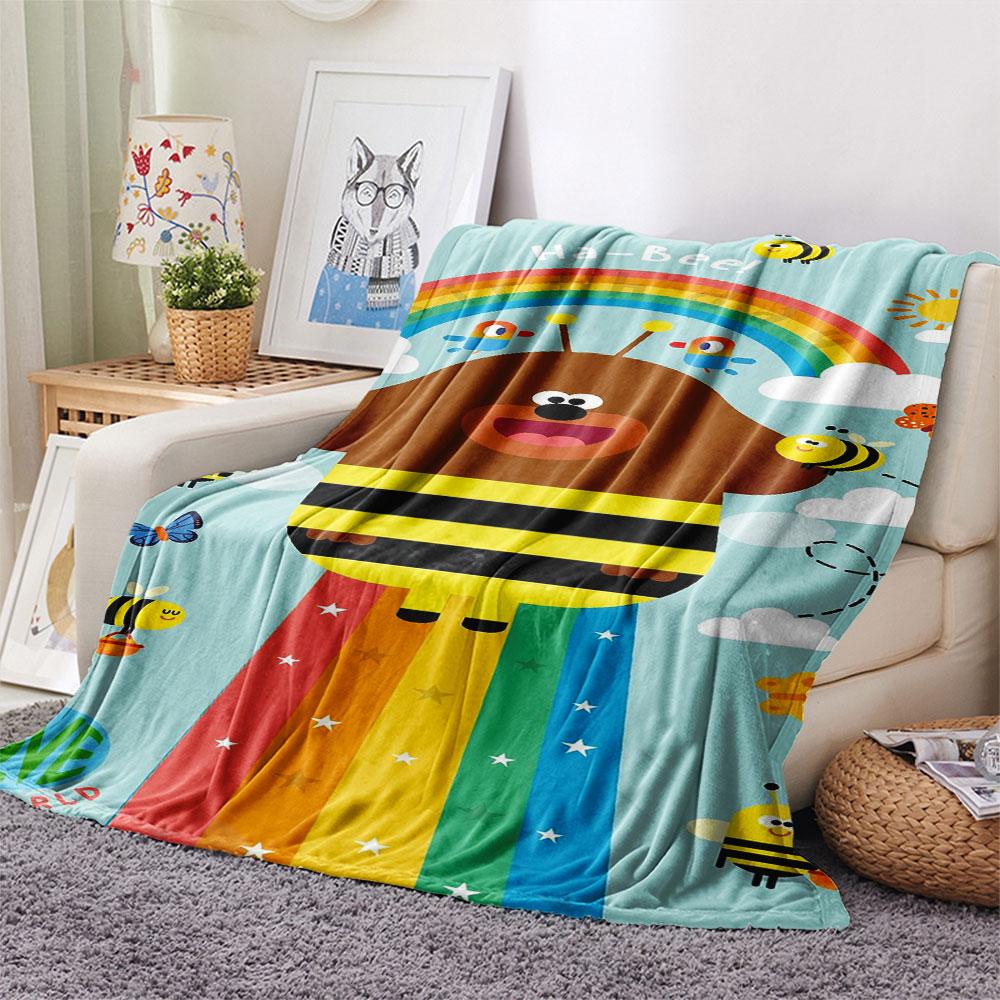 1PC Hey Duggee Patterned Flannel Blanket Suitable For All Seasons for Home Decor Warmth and Comfort Gifts Holiday Present