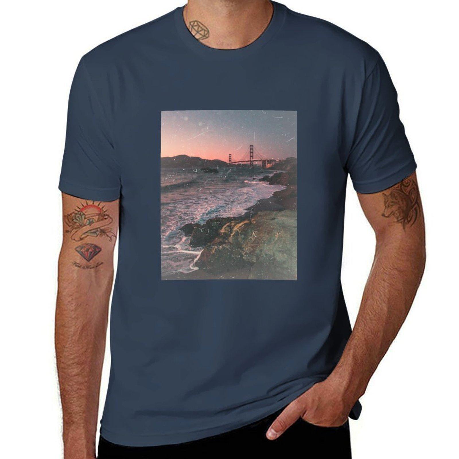 Vintage Golden Gate Bridge Tshirt Simple Graphic Design Tshirt S