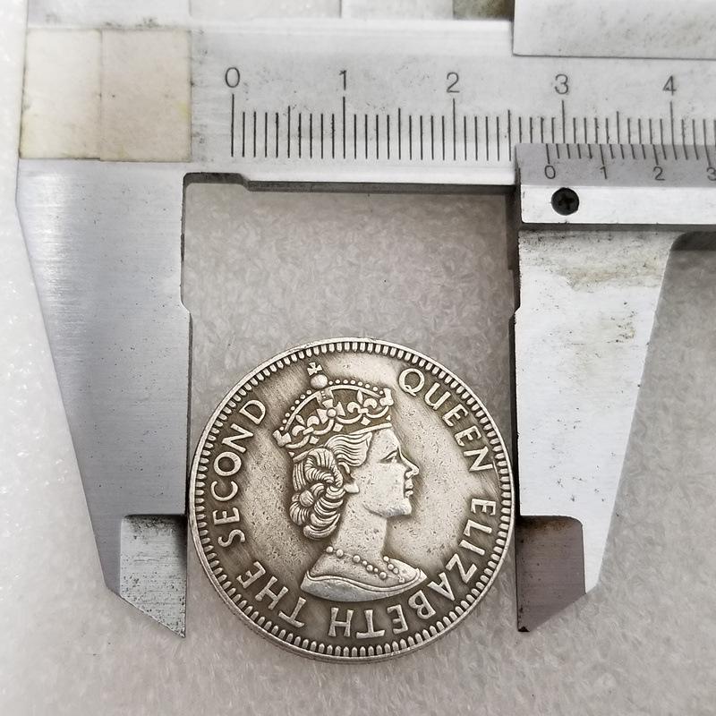 1965 Pamětní mince královny, vyrobena z mosazného postříbřeného materiálu, starožitný ruční výrobek