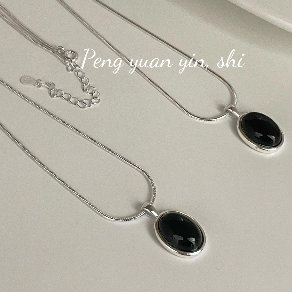 S925 Sterling Silver Black Agate Oval Necklace for Women: High-End, Simple Design with Snake Bone Chain