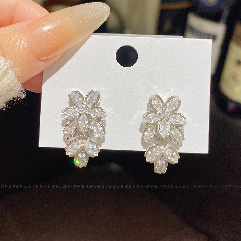 925 Sterling Silver Full Diamond Tassel Earrings – High-End European & American Style, Super Shiny, Luxurious Ear Jewelry for Women.