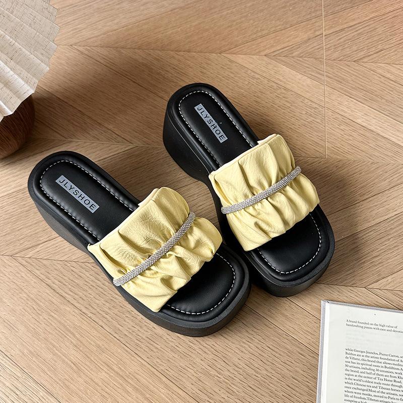 

Simple platform slippers women s summer wear new women s shoes versatile Internet celebrity casual one word muffin beach sandals 40