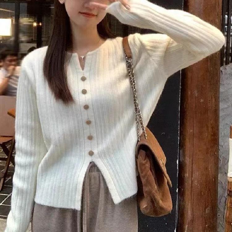 

2025 early spring v-neck top femininity gentle soft waxy solid color long-sleeved knitted sweater split design 2043-268 (average size) білий