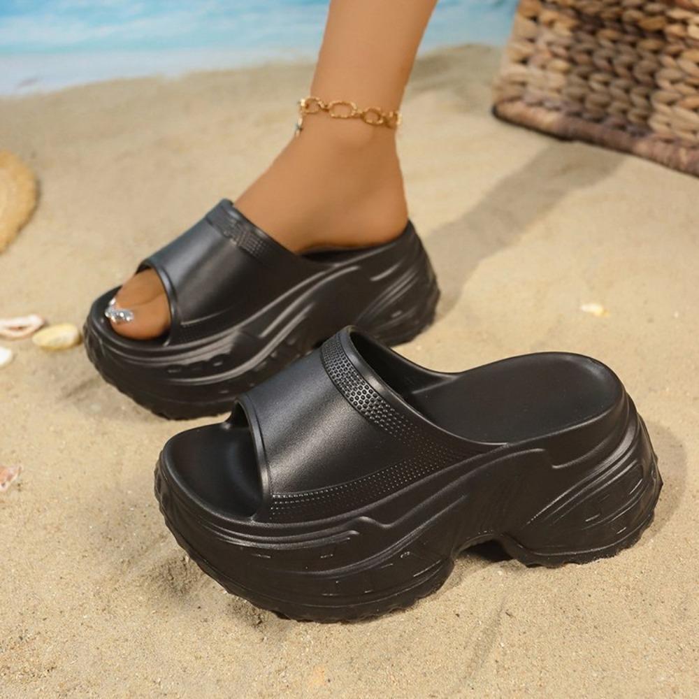 Fashion New Women's Slippers 2025 Summer Solid Round Toe Platform Beach Slippers Light Sandals Outdoor Casual Slippers Women