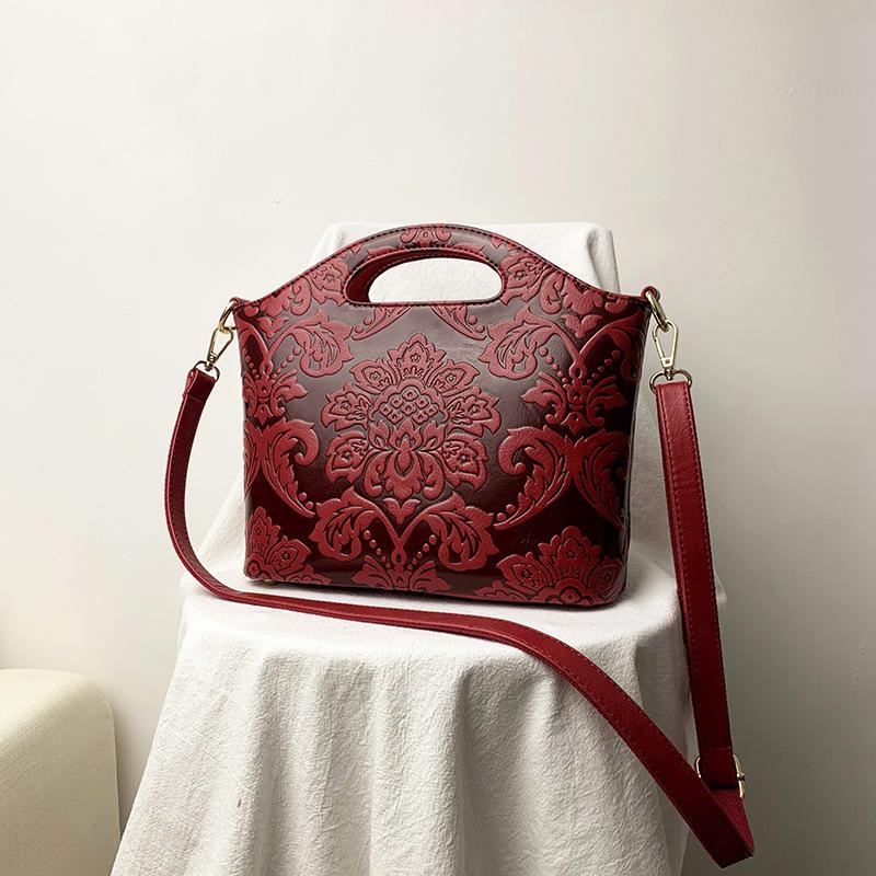 Bag women's 2025 new national tide ethnic style popular middle-aged mother handbag versatile atmospheric one-shoulder crossbody bag