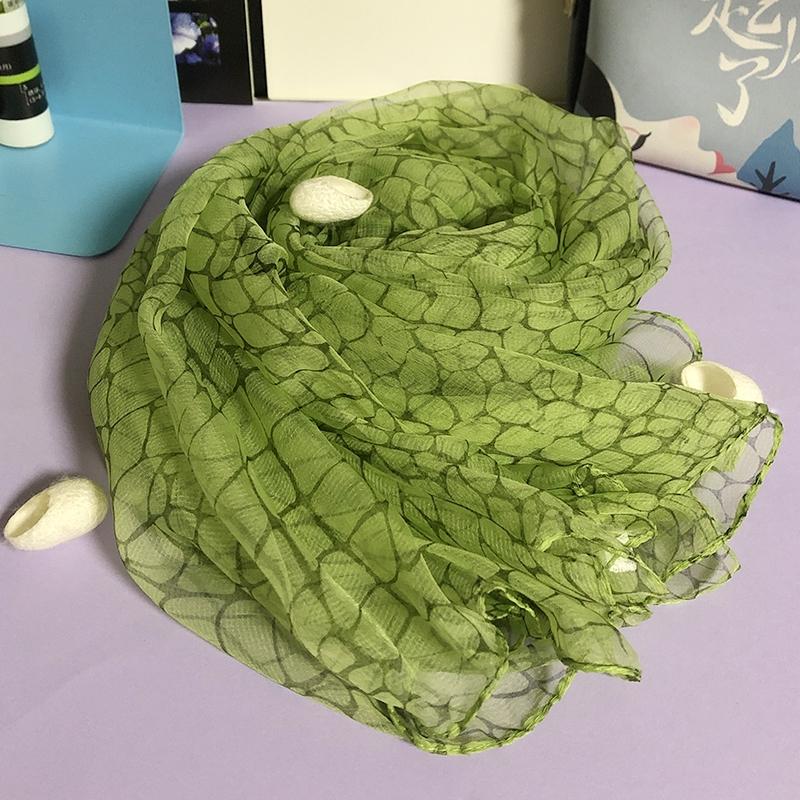 Peak Green Silk Scarf Spring Ladies Fashion Turtle Crack Design Long Silk Scarves Foulard Summer New Beach Shawl Scarf