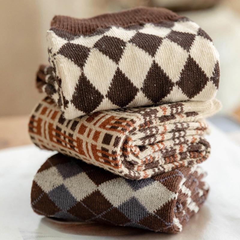 5 Pairs Women Winter Socks Fashion Thickened Warm Socks Retro Grid Middle Tube Girls Socks