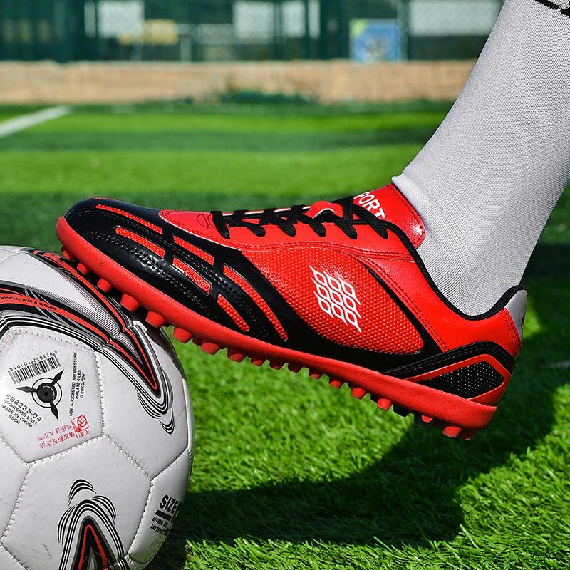 New Style Spiked Children's Football Shoes Fashion Spiked Shoes Low Top Running Shoes Hard Soled Men's Football Shoes