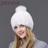 JERYAFUR Módní zimní čepice Teplá dámská pletená čepice Norková čepice s vertikální tkanou liščí bambulí lyžařská čepice