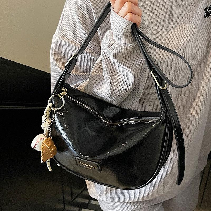Stylish New High-quality Simple Soft Leather PU Tote Dumpling Bag Versatile Commuter Light Casual Messenger Women's Bag