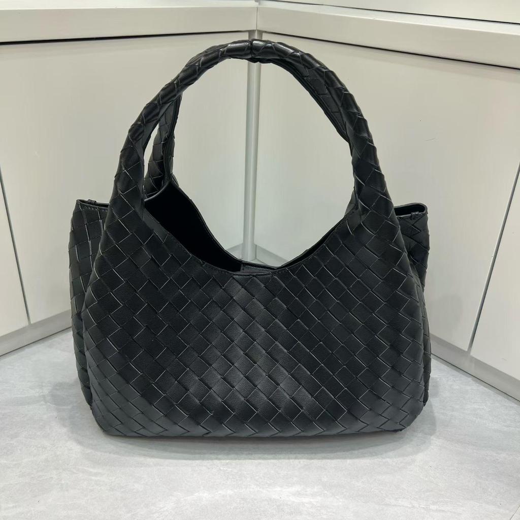 Retro Woven Genuine Leather Shoulder Bag for Women - Large Capacity and Versatile Summer Style