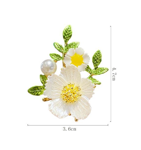 Exquisite Sunflower Brooches Luxury Pearl Daisy Lapel Pin Lady Wedding Clothing Coat Jewelry Party Accessories