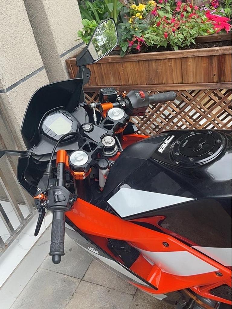 KTM RC390 2014+ Racing Style CNC Aluminum Upper Triple Clamp