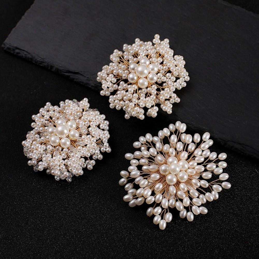 Luxe Ontwerp Parel Broches Imitatie Parel Sneeuwvlok Vorm Strass Broche Vintage Strass Decoratie Sneeuwvlok Broche