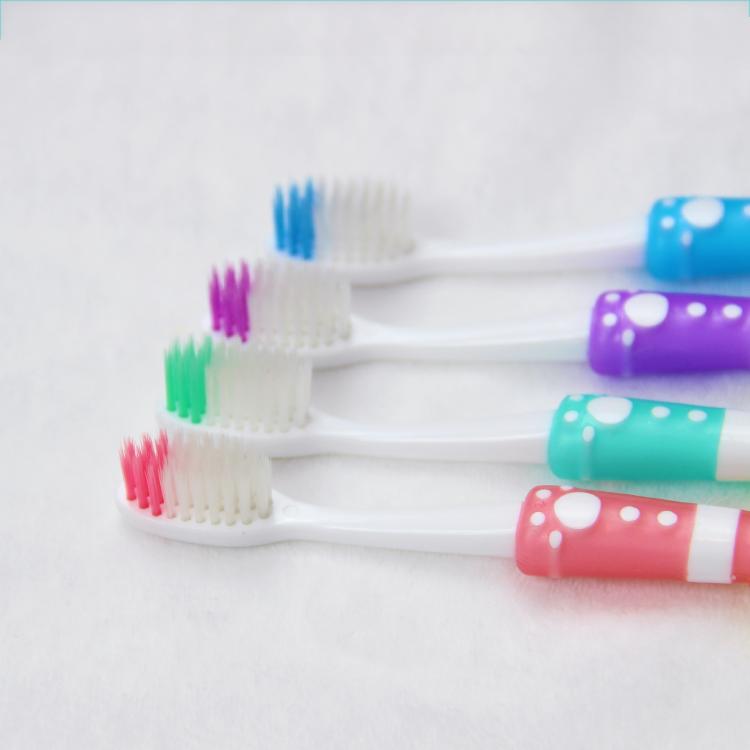 Adorabile Paperella Rimbalzante a Cartone Animato Spazzolino da Denti Setole Super Morbide per Bambini