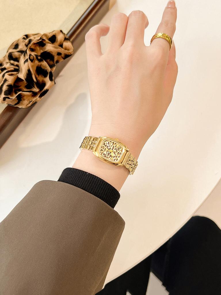 New Vintage-Style Gold Women's Watch,Leopard-Print Stainless Steel Strap,Square Quartz Watches for Women as a Gift or Accessory