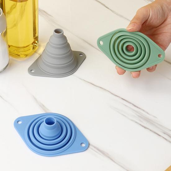 Collapsible Silicone Funnel Food Grade Foldable Kitchen Funnels for Oil Wine Transfer Heat Resistant Non-Stick Multifunctional Funnels