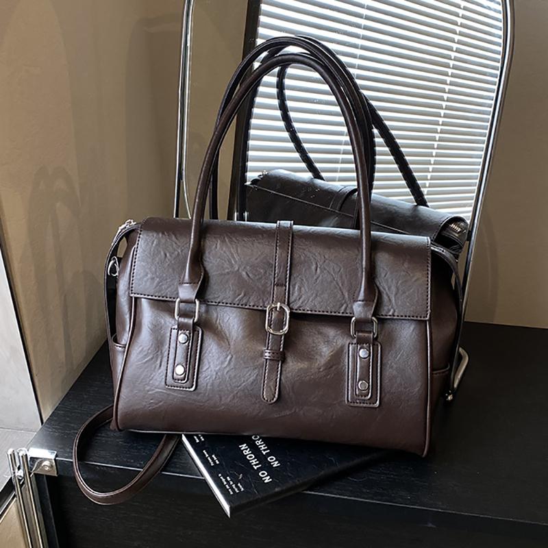 2026 New Retro Large Capaci Handbag Womens Underarm Bag Motorcycle Tote Bag Casual Simple Soft PU Leather Handle Bag Commute Bag