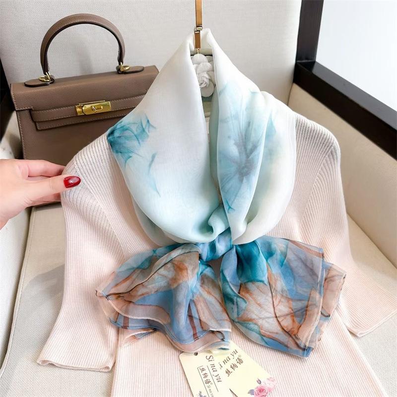 New Silk Beach Stoles Women Hijab Scarf Sunscreen Shawl Wraps Ladies Scarves Foulard Beach Stoles Female Bandana Echarpe