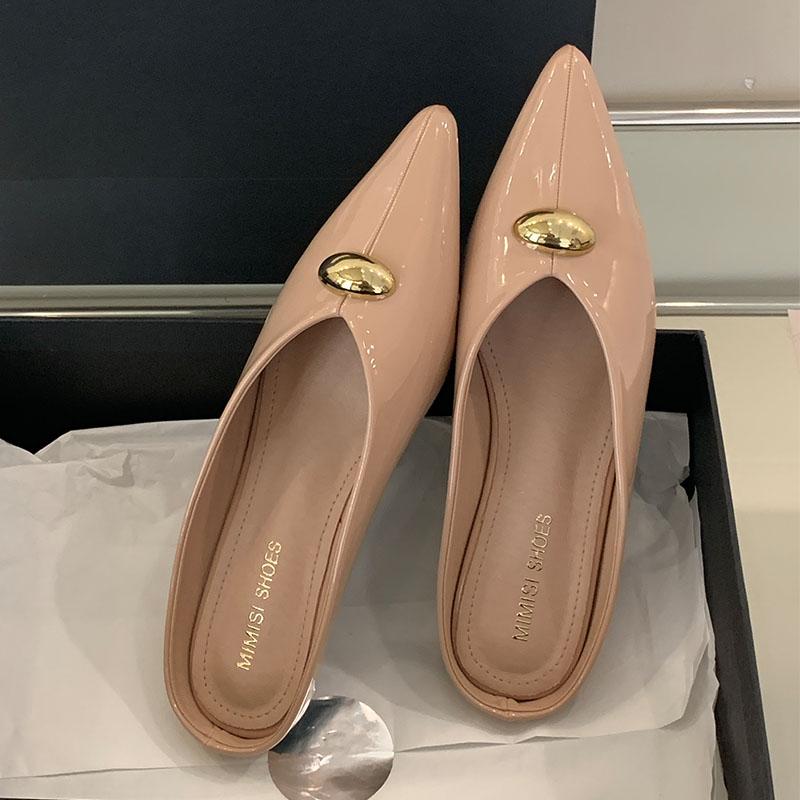 

Мода Женские Заклепки Женские Шлепанцы на Низком Каблуке Летняя Весенняя Мода Острый Носок Женские Балетки Шлепанцы Сандалии Мюли Обувь 35 бежевый