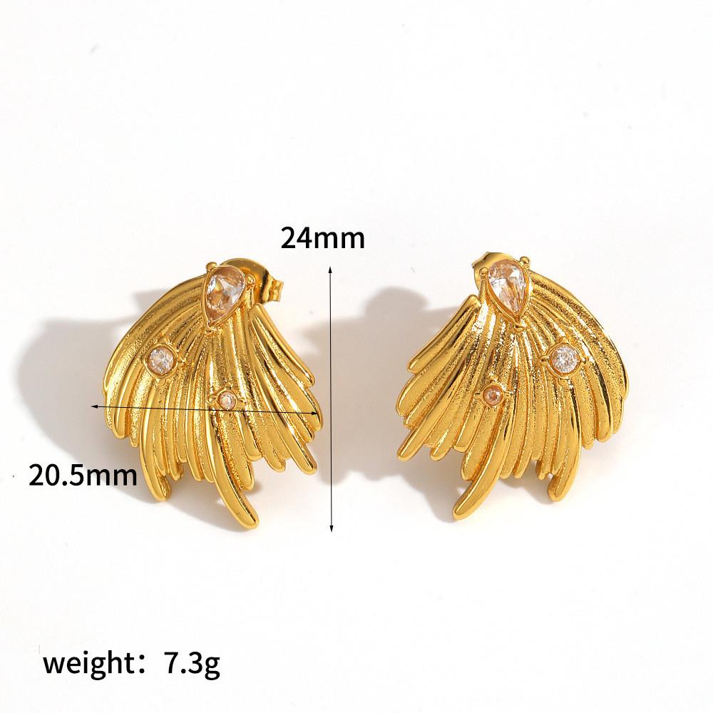 French Retro Pearl Earrings With Heart Shape And Pvd Gold Finish For Female Style Accessory StyleB