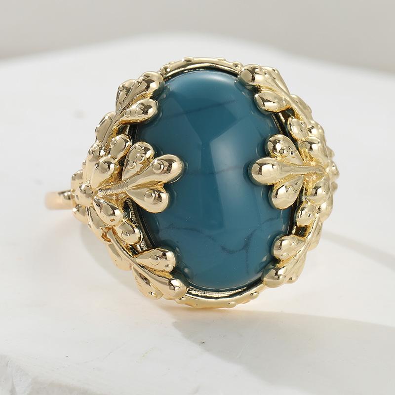 Vintage Inlaid Dark Colored Stone Women's Ring Ethnic Gold Color Hand Carving Flower Daily Wear Party Jewelry Anniversary Gift