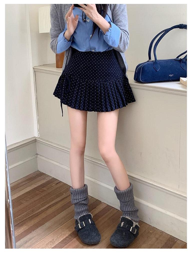 Gonna corta a ruota da donna a vita alta con pois rossi e fiocco, Nuovo stile Autunno/Inverno 2025