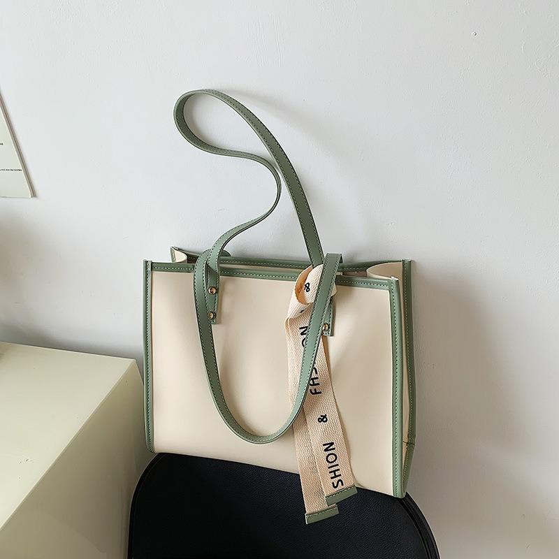 Niche Single Shoulder Big Bag Women's New University Class Tote Bag Versatile Large Capacity Commuter Bag High Sense