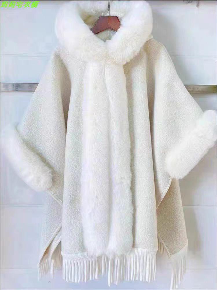 Women's Autumn/Winter Hooded Cape with Chinese Frog Button and Rabbit Fur Shawl, Plus Velvet Woolen Coat.