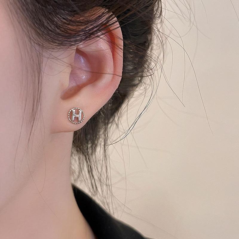 Letters Four-pointed Star Letter H Earring Studs Temperament Beads with Round Lace and Small Ear Holes