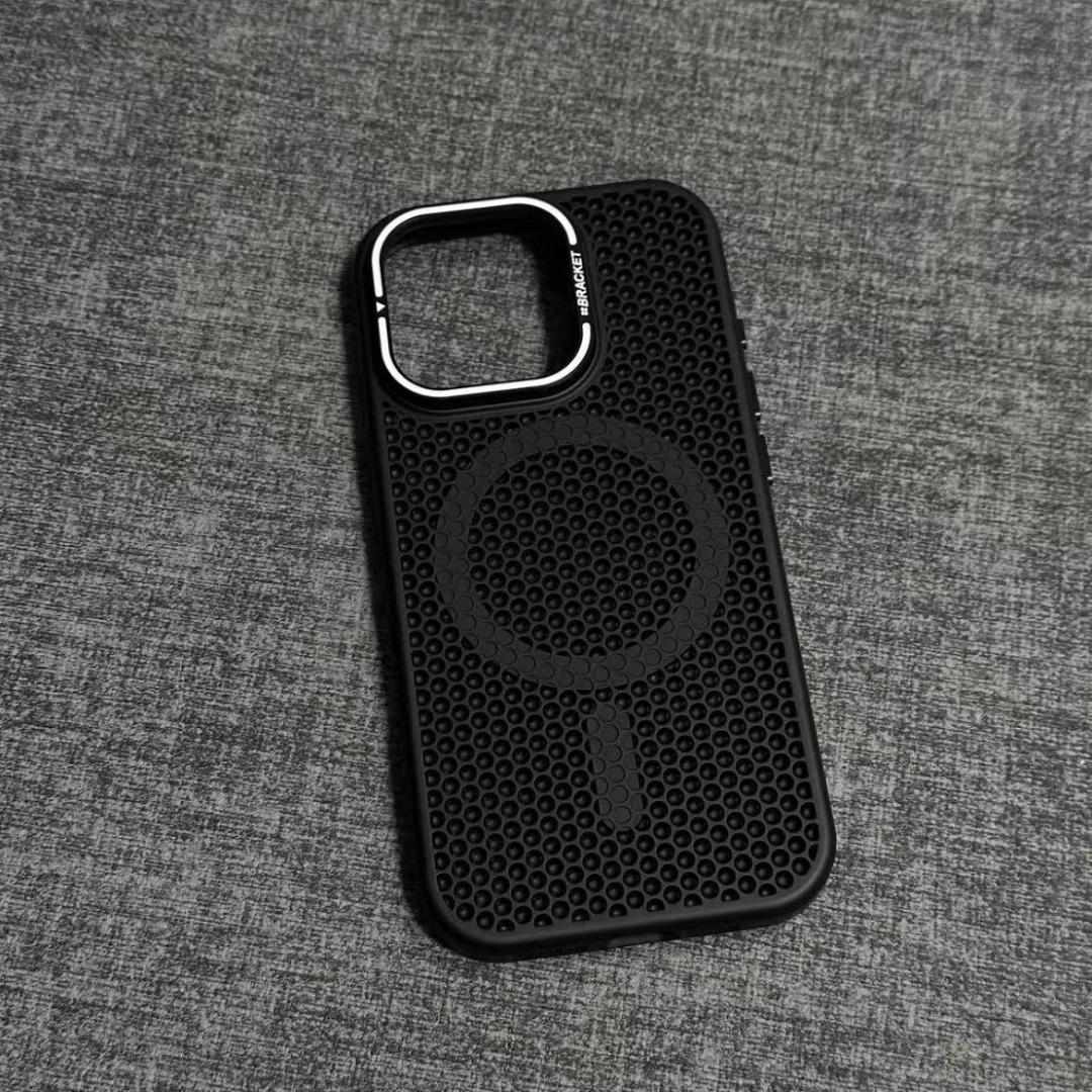 

iPhone 16/7 Honeycomb Magnetic Case: Heat Dissipation, Lens Stand, Drop Protection iPhone 16 Pro