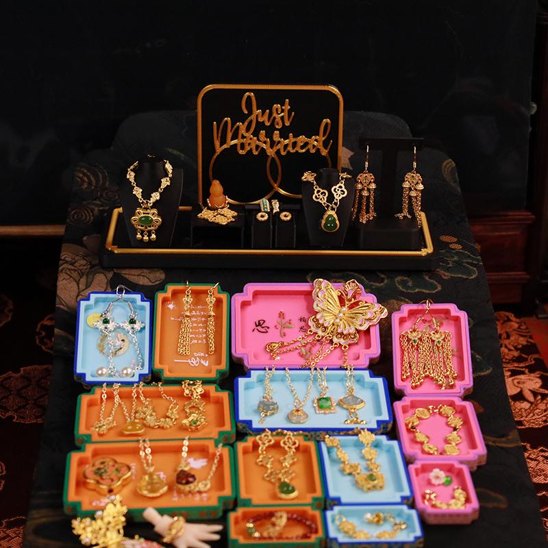 1/12 Doll House Miniature Chinese Style Jewelry Display Box Simulation Vintage Jewel Case Toy Mini Decoration Dollhouse