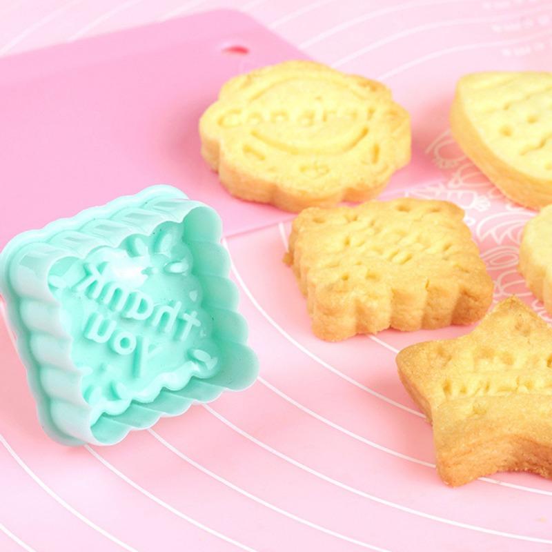 Forme pentru biscuiți de primăvară animală