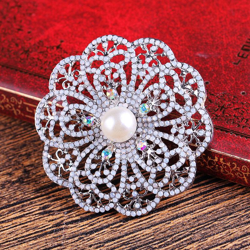 Fashion Pearl Flower Brooch Hundred Dinner Hundred Corsage Pins Exquisite Ethnic Style Hypoallergenic Luxury Enamel Brooch Long-Lasting Color BFF Gift