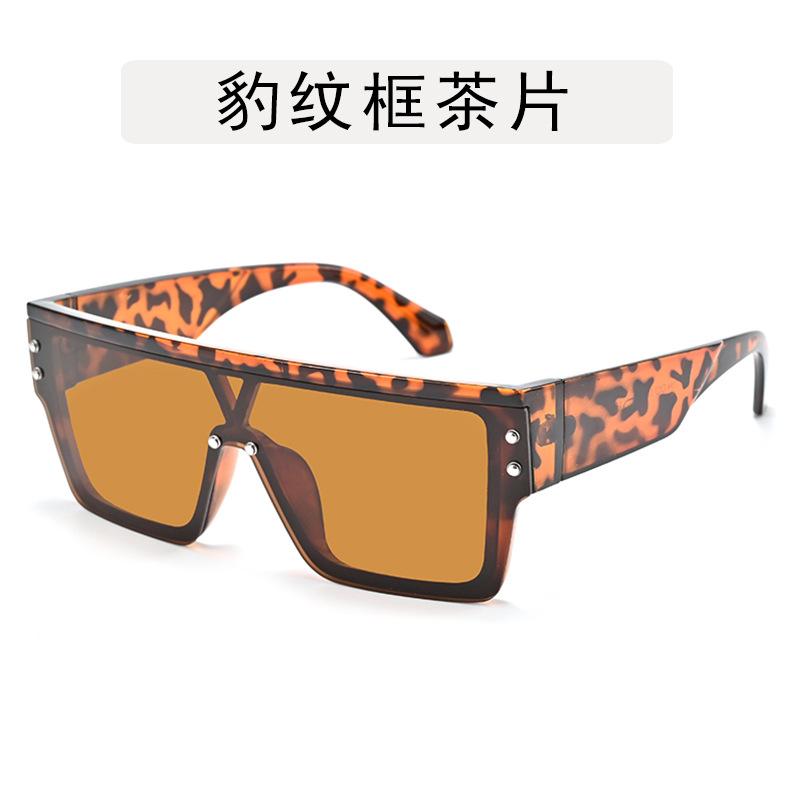 High Quality Men Sun Glasses Square Shape Rivets Decoration Female Sunglasses Punk Stylish Sunglasses Women
