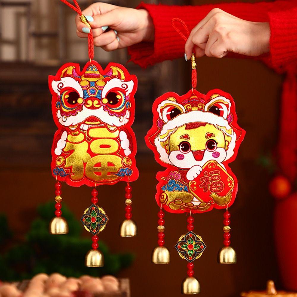 Rote chinesische Fu-Zeichen Windspiele Traditionelle Hänge-Schlangenjahr Glücksbringer-Anhänger mit Glocken Festlich