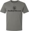 Camiseta Oficialmente Licenciada Smith & Wesson Masculina de Manga Curta com Gola Redonda, Camiseta Gráfica com Logo Clássico Empilhado S&W