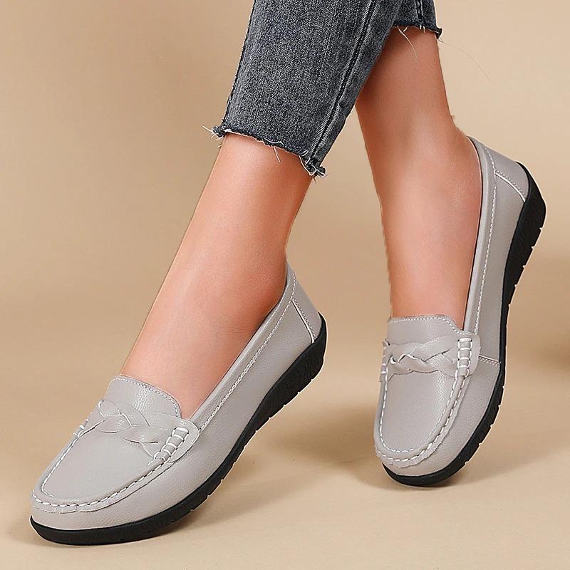 Women Flats Wedge Leather Fashion Comfortable Shoes Women Slip On Nurse Shoes Moccasins Outdoor Plus Size Tenis Feminino