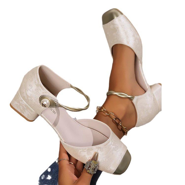 Mary Jane Schuhe in großer Größe Frühling und Herbst neue flache Mundpartie eckige Zehen Schnalle Gürtel kleine Lederschuhe modische vielseitige Einzelschuhe Damen