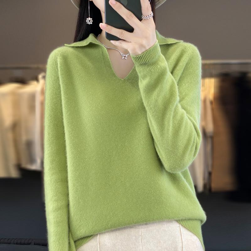 2023 Autumn/Winter Seamless Wool V-Neck Polo Sweater: Short, Solid Color, Loose Knit Base Layer