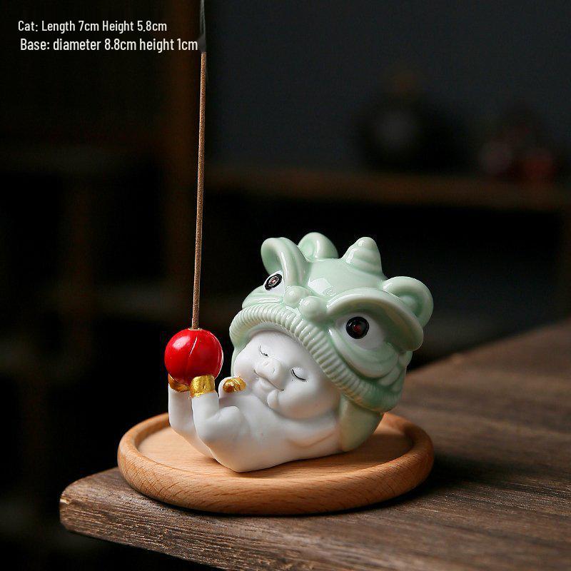 Ceramic Cat Incense Holder: Cute Lion Dance Pet Ornament for Home Décor.