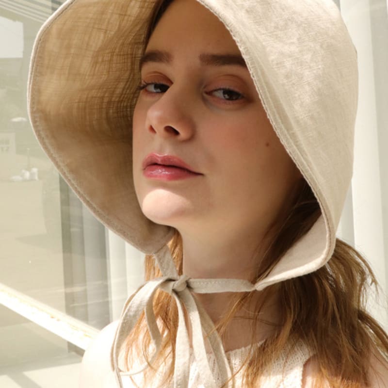 

ELKE BLOEM BLOOM ЛЬНЯНАЯ БЕЖЕВАЯ ШАПОЧКА free